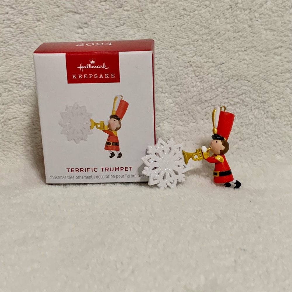 New Hallmark Keepsake Terrific Trumpet Ornament with Tote Bag